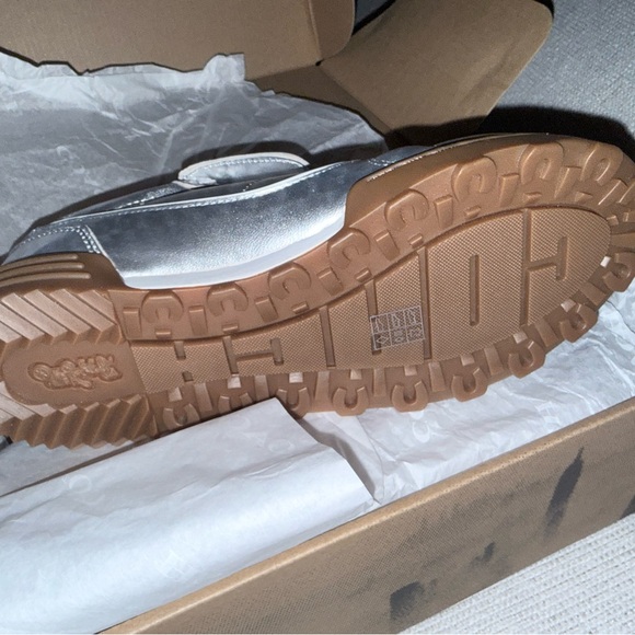 Coach Silver Sneakers NWT - Picture 5 of 9